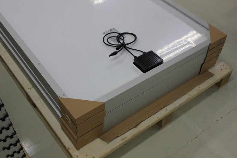 Horizontal packaging with carton separators